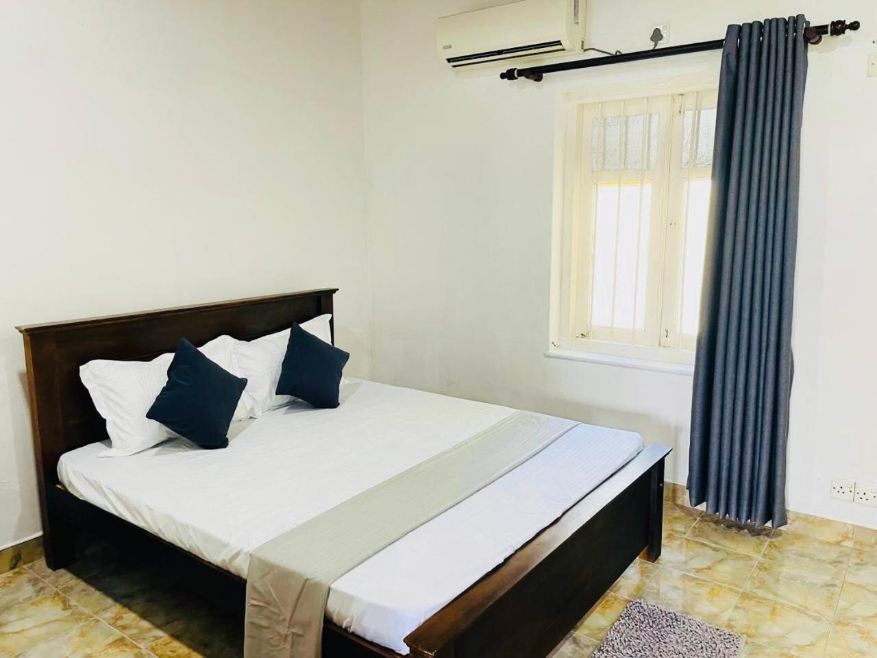 The Beez Hotel เนกอมโบ ภายนอก รูปภาพ